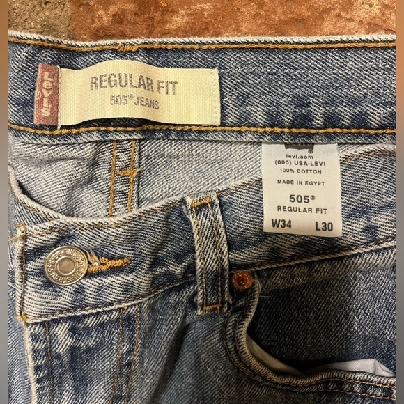 Levi's Regular Fit 505 Jeans 34 waist & 30 length - Picture 5 of 14